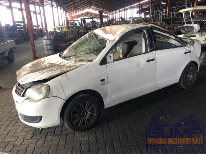 VOLKSWAGEN , POLO VIVO 1 . 4 TRENDLINE 5 Dr , WHITE , 2010 ( 30135 ) - Image 8