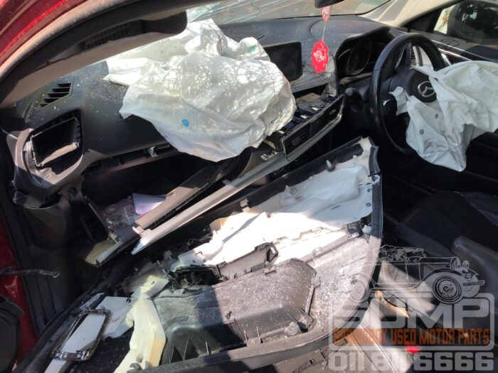MAZDA , MAZDA 3 2 . 0 INDIVIDUAL A / T , RED , 2017 ( 30701 ) - Image 9