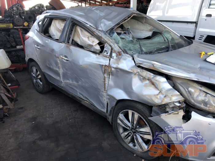 HYUNDAI , IX 35 2 . 0 EXECUTIVE , SILVER , 2014 ( 29627 ) - Image 3