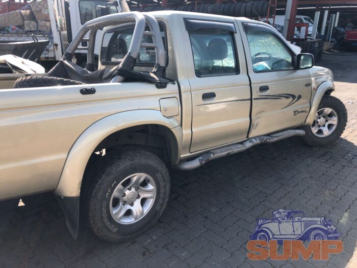 MAZDA , DRIFTER 2600 SLE 4 X 4 D / C , GOLD , 2004 ( 29606 ) - Image 3