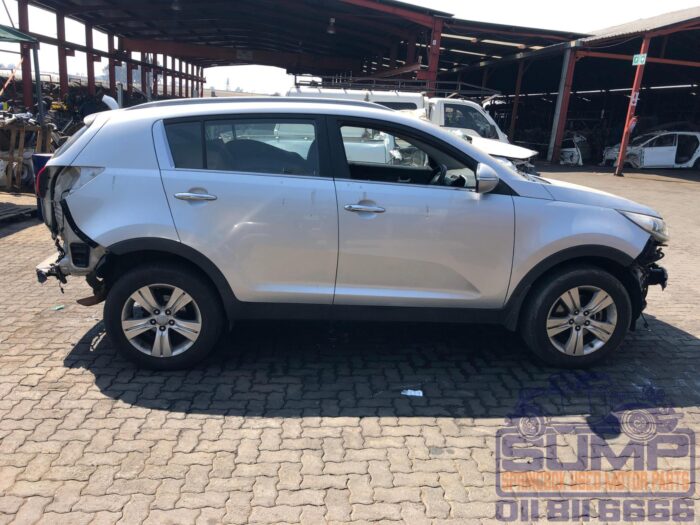 KIA , SPORTAGE 2 . 0 , SILVER , 2013 ( 30149 ) - Image 3