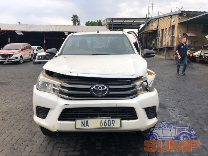 TOYOTA , HILUX 2 . 4 GD - 6 SRX 4 X 4 S / C , WHITE , 2017 ( 29655 )