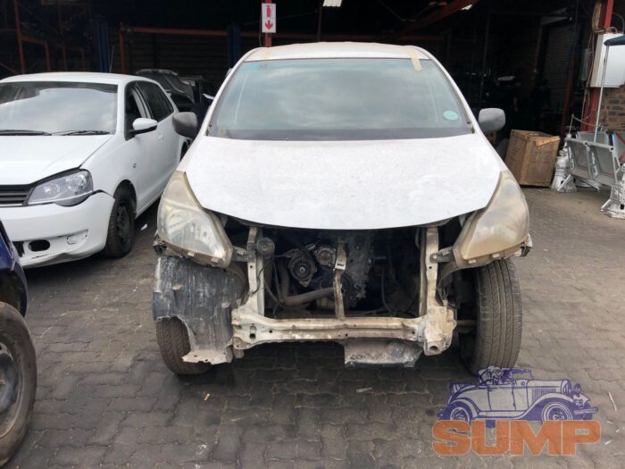 TOYOTA , AVANZA 1 . 3 S , WHITE , 2013 ( 29658 )