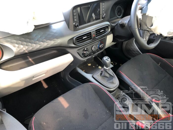 HYUNDAI , GRAND i 10 FLUID SEDAN , WHITE , 2023 ( 30643 ) - Image 9