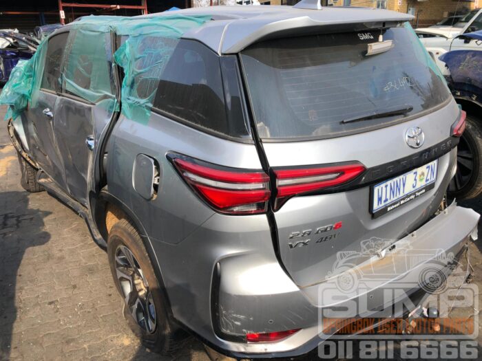 TOYOTA , FORTUNER 2 . 8 GD - 6 VX , GRAY , 2024 ( 30688 ) - Image 6