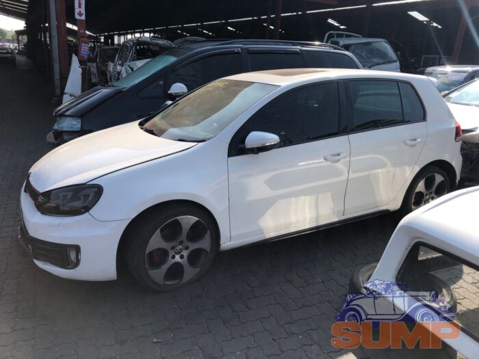 VOLKSWAGEN , GOLF VI GTI 2 . 0 TSI , WHITE , 2011 ( 29648 ) - Image 6