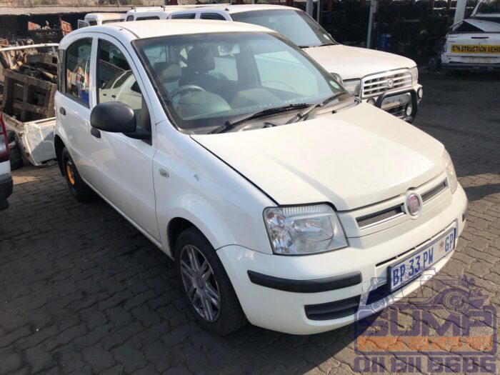 FIAT , PANDA 1 . 2 DYNAMIC , WHITE , 2010 ( 30167 ) - Image 2