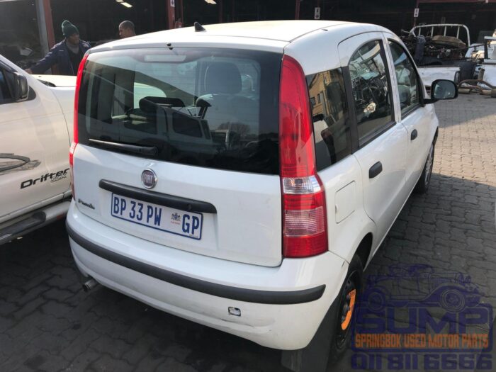 FIAT , PANDA 1 . 2 DYNAMIC , WHITE , 2010 ( 30167 ) - Image 4