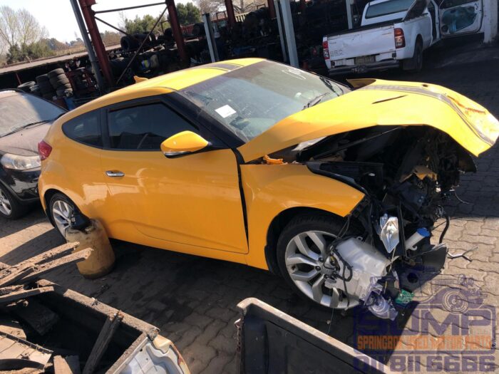 HYUNDAI , VELOSTER 1 . 6 GDI EXECUTIVE DCT , YELLOW , 2014 ( 30163 ) - Image 3