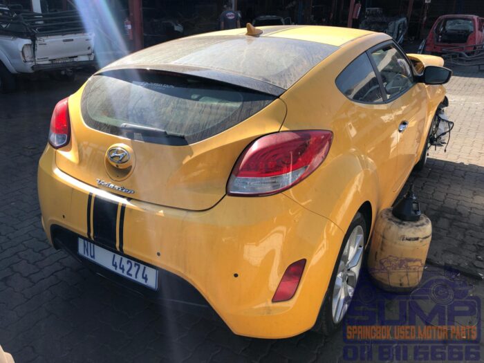 HYUNDAI , VELOSTER 1 . 6 GDI EXECUTIVE DCT , YELLOW , 2014 ( 30163 ) - Image 4