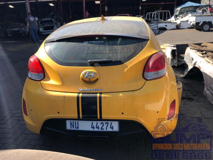 HYUNDAI , VELOSTER 1 . 6 GDI EXECUTIVE DCT , YELLOW , 2014 ( 30163 ) - Image 5