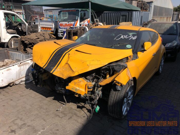 HYUNDAI , VELOSTER 1 . 6 GDI EXECUTIVE DCT , YELLOW , 2014 ( 30163 ) - Image 8