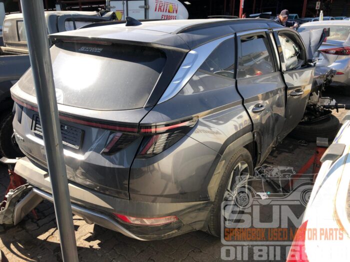 HYUNDAI , TUCSON 2 . 0 E , GRAY , 2025 ( 30687 ) - Image 4