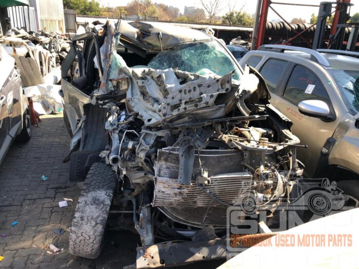 TOYOTA , HILUX 2 . 8 GD - 6 RB LEGEND 4 X 4 A / T D / C , BRONZE , 2023 ( 30686 )