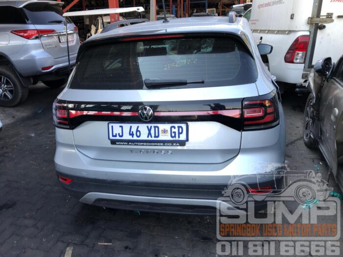 VOLKSWAGEN , T - CROSS 1 . 0 TSI COMFORTLINE DSG , SILVER , 2023 ( 30708 ) - Image 4