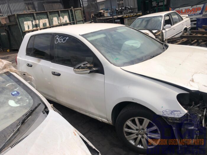 VOLKSWAGEN , GOLF VI 1 . 6 i TRENDLINE , WHITE , 2010 ( 30157 ) - Image 3