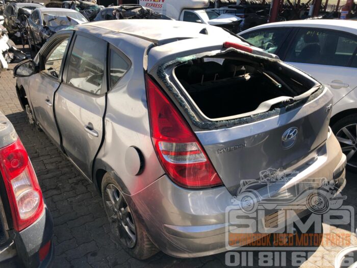 HYUNDAI , i 30 1 . 6 , GRAY , 2011 ( 30705 ) - Image 6