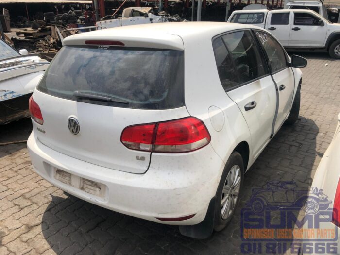 VOLKSWAGEN , GOLF VI 1 . 6 i TRENDLINE , WHITE , 2010 ( 30157 ) - Image 4