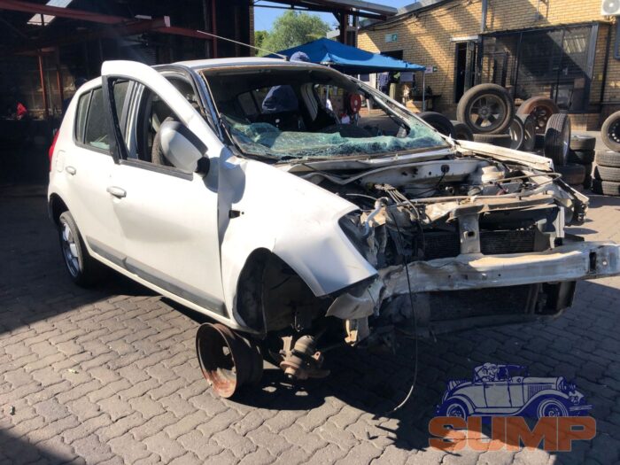 RENAULT , SANDERO 1 . 6 CUP , WHITE , 2013 ( 29671 ) - Image 2