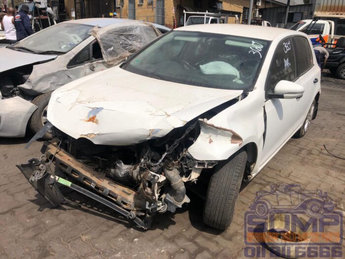 VOLKSWAGEN , GOLF VI 1 . 6 i TRENDLINE , WHITE , 2010 ( 30157 ) - Image 8