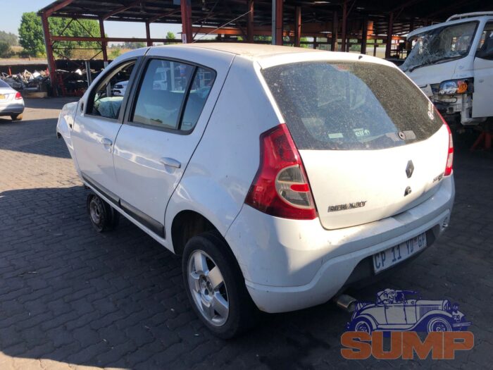 RENAULT , SANDERO 1 . 6 CUP , WHITE , 2013 ( 29671 ) - Image 6