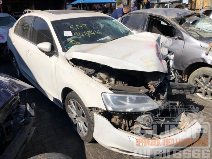 VOLKSWAGEN , JETTA VI 2 . 0 T Di HIGHLINER , WHITE , 2012 ( 30717 ) - Image 2