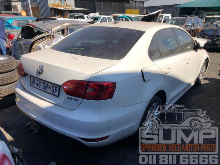 VOLKSWAGEN , JETTA VI 2 . 0 T Di HIGHLINER , WHITE , 2012 ( 30717 ) - Image 5