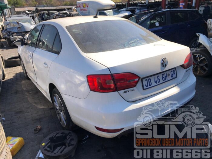 VOLKSWAGEN , JETTA VI 2 . 0 T Di HIGHLINER , WHITE , 2012 ( 30717 ) - Image 7