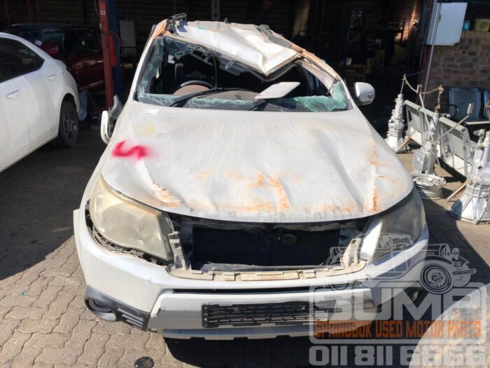 SUBARU , FORESTER 2 . 5 XS , WHITE , 2012 ( 30659 )
