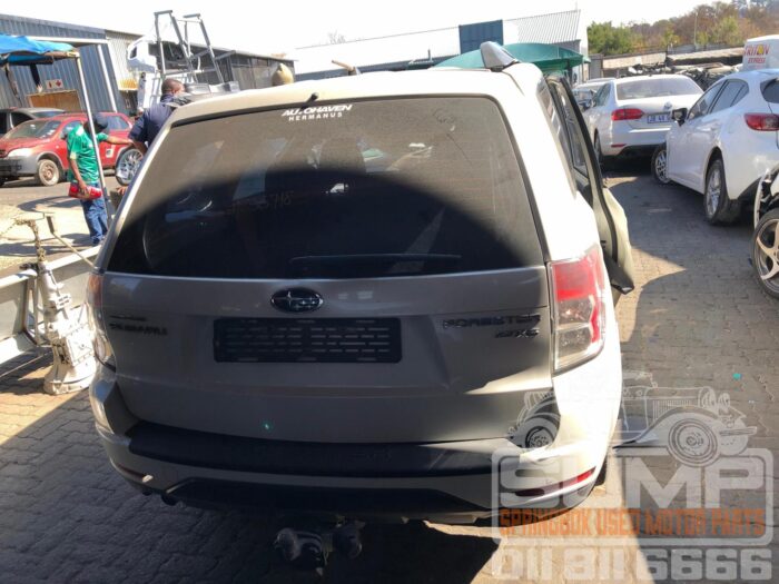 SUBARU , FORESTER 2 . 5 XS , WHITE , 2012 ( 30659 ) - Image 5