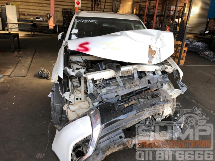 MITSUBISHI , OUTLANDER 2 . 4 , WHITE , 2018 ( 30680 )