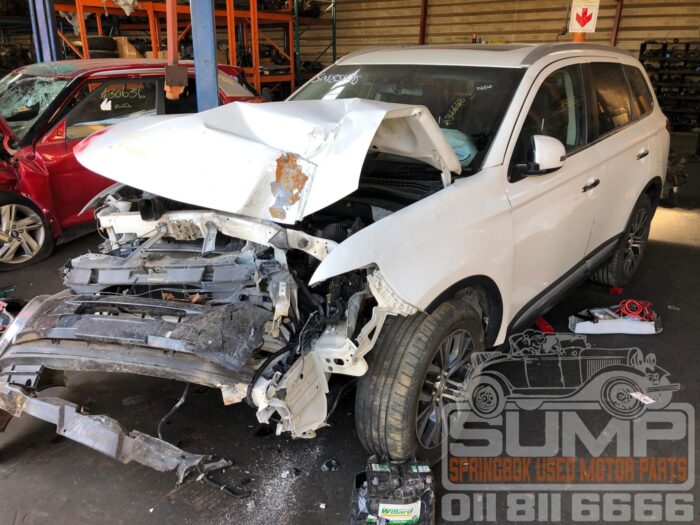 MITSUBISHI , OUTLANDER 2 . 4 , WHITE , 2018 ( 30680 ) - Image 8