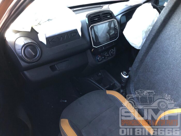 RENAULT , KWID 1 . 0 CLIMBER 5 DR , GOLD , 2025 ( 30641 ) - Image 9