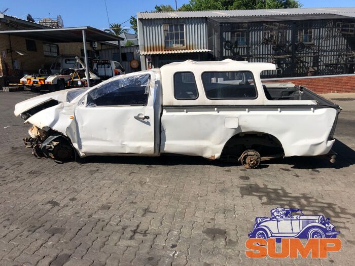 TOYOTA , HILUX 2 . 5 D - 4 D P / U S / C , WHITE , 2012 ( 29672 ) - Image 7