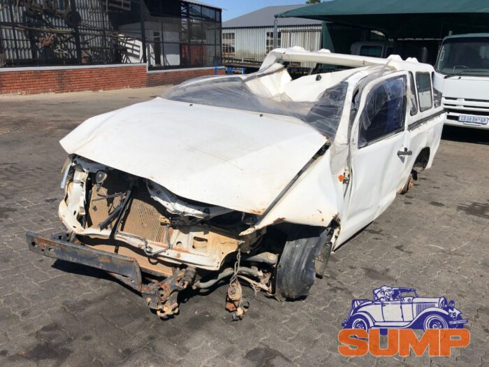 TOYOTA , HILUX 2 . 5 D - 4 D P / U S / C , WHITE , 2012 ( 29672 ) - Image 8