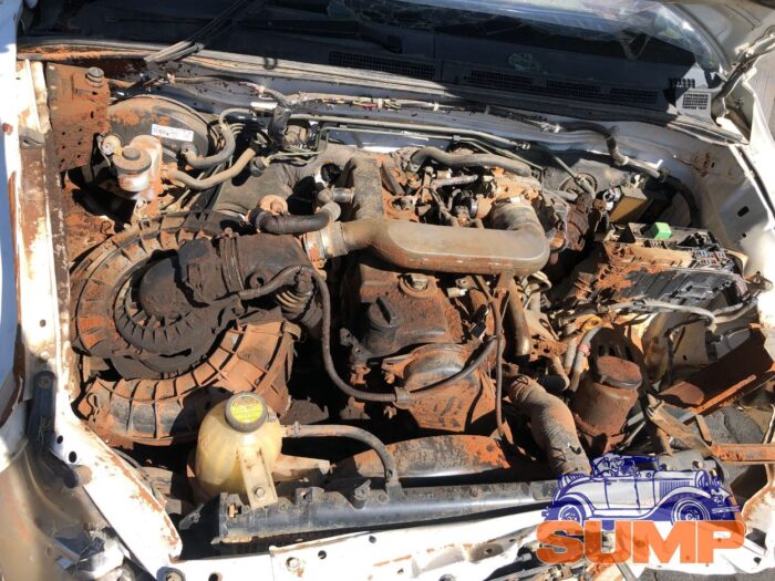 TOYOTA , HILUX 2 . 5 D - 4 D P / U S / C , WHITE , 2012 ( 29672 ) - Image 10
