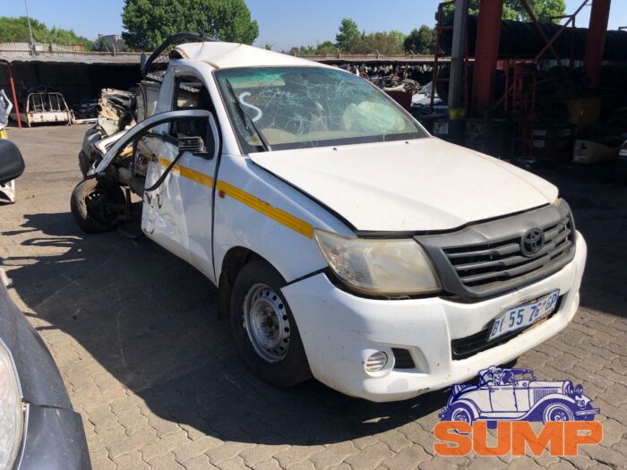 TOYOTA , HILUX 2 . 0 VV Ti P / U S / C , WHITE , 2012 ( 29673 ) - Image 2