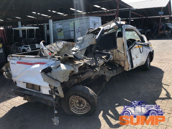 TOYOTA , HILUX 2 . 0 VV Ti P / U S / C , WHITE , 2012 ( 29673 ) - Image 4