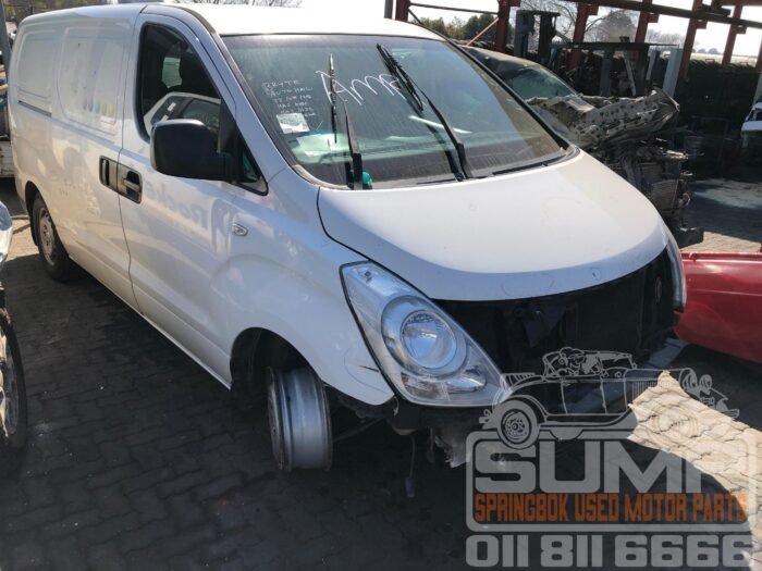HYUNDAI , H - 1 2 . 5 CR Di A / C A / T P / V , WHITE , 2016 ( 30629 ) - Image 2