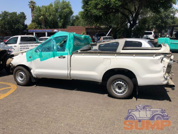 TOYOTA , HILUX 2 . 0 VVTI P / U S / C , WHITE , 2012 ( 29714 ) - Image 7