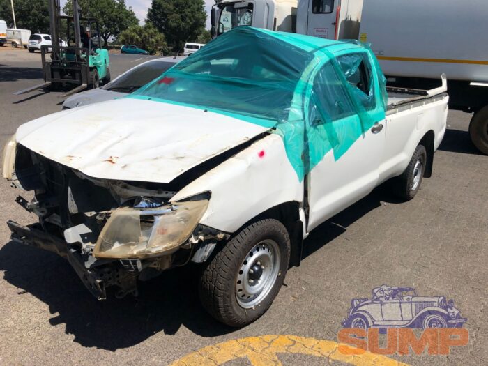 TOYOTA , HILUX 2 . 0 VVTI P / U S / C , WHITE , 2012 ( 29714 ) - Image 8