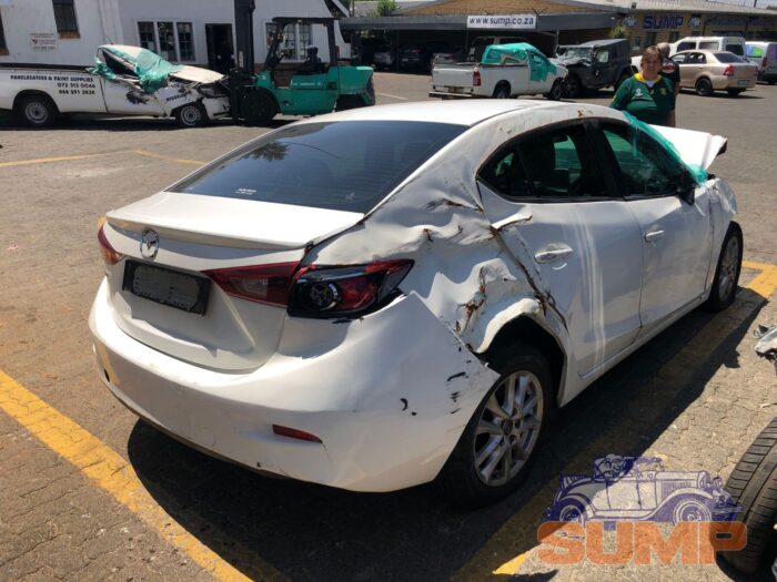 MAZDA , MAZDA 3 1 . 6 DYNAMIC A / T , WHITE , 2015 ( 29712 ) - Image 4