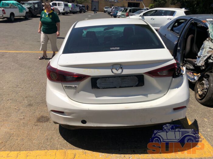 MAZDA , MAZDA 3 1 . 6 DYNAMIC A / T , WHITE , 2015 ( 29712 ) - Image 5