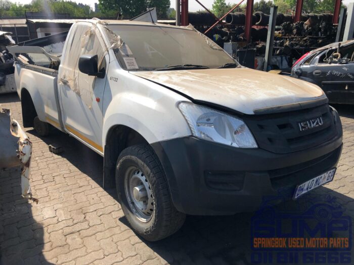 ISUZU , KB 250 D - TEQ FLEETSIDE SAFETY P / U S / C , WHITE , 2014 ( 30177 ) - Image 2