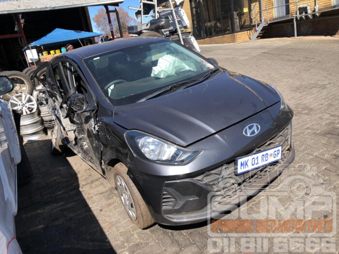 HYUNDAI , GRAND i 10 1 . 0 MOTION / PREMIUM , GRAY , 2023 ( 30719 ) - Image 2