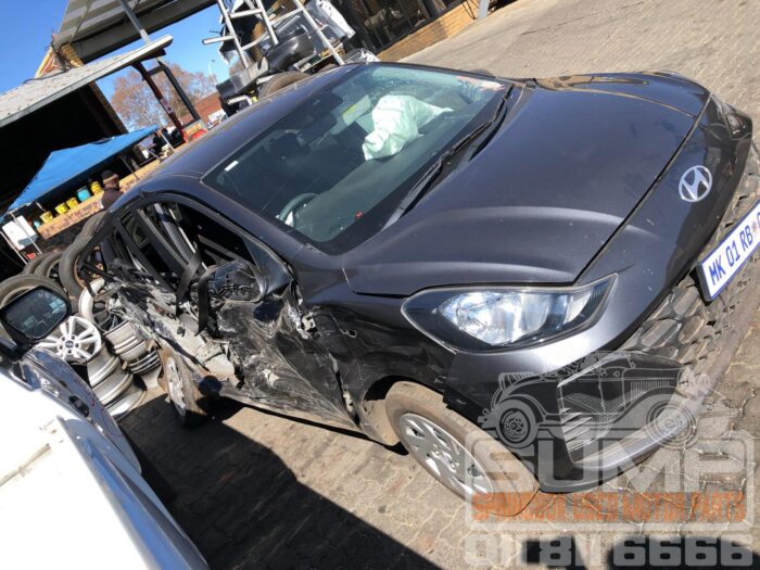 HYUNDAI , GRAND i 10 1 . 0 MOTION / PREMIUM , GRAY , 2023 ( 30719 ) - Image 3