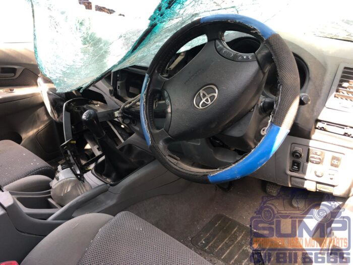 TOYOTA , HILUX 3 . 0 D - 4 D RAIDER R / B P / U D / C , WHITE , 2010 ( 30187 ) - Image 8