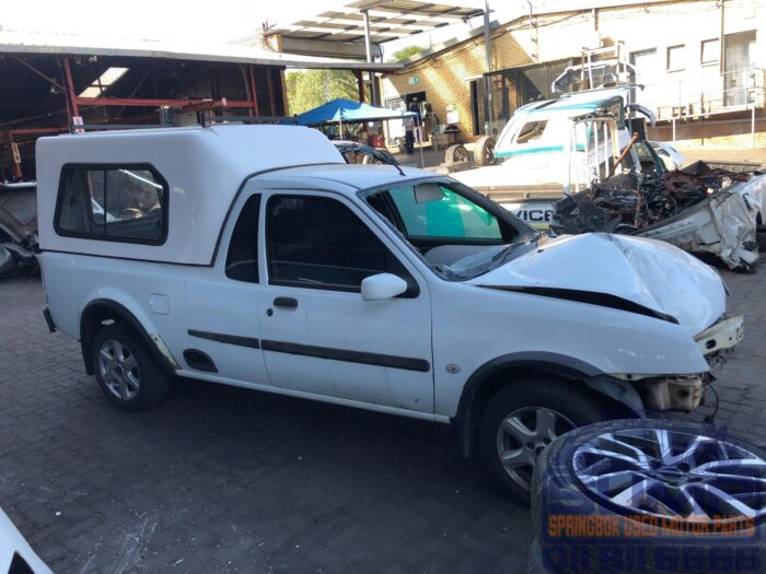 FORD , BANTAM 1 . 6 XLT P / U S / C , WHITE , 2011 ( 30189 ) - Image 3