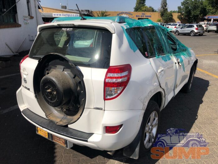 TOYOTA , RAV 4 2 . 0 GX , WHITE , 2009 ( 29692 ) - Image 4