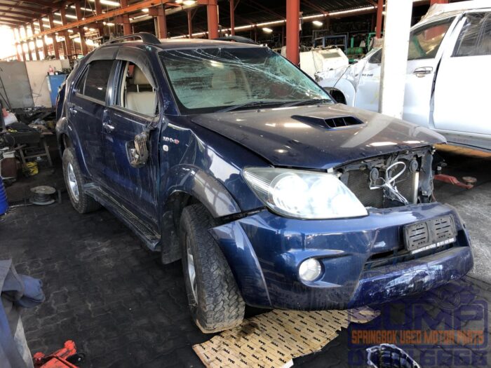TOYOTA , FORTUNER 3 . 0 D - 4 D RAISED BODY , BLUE , 2006 ( 30188 ) - Image 2